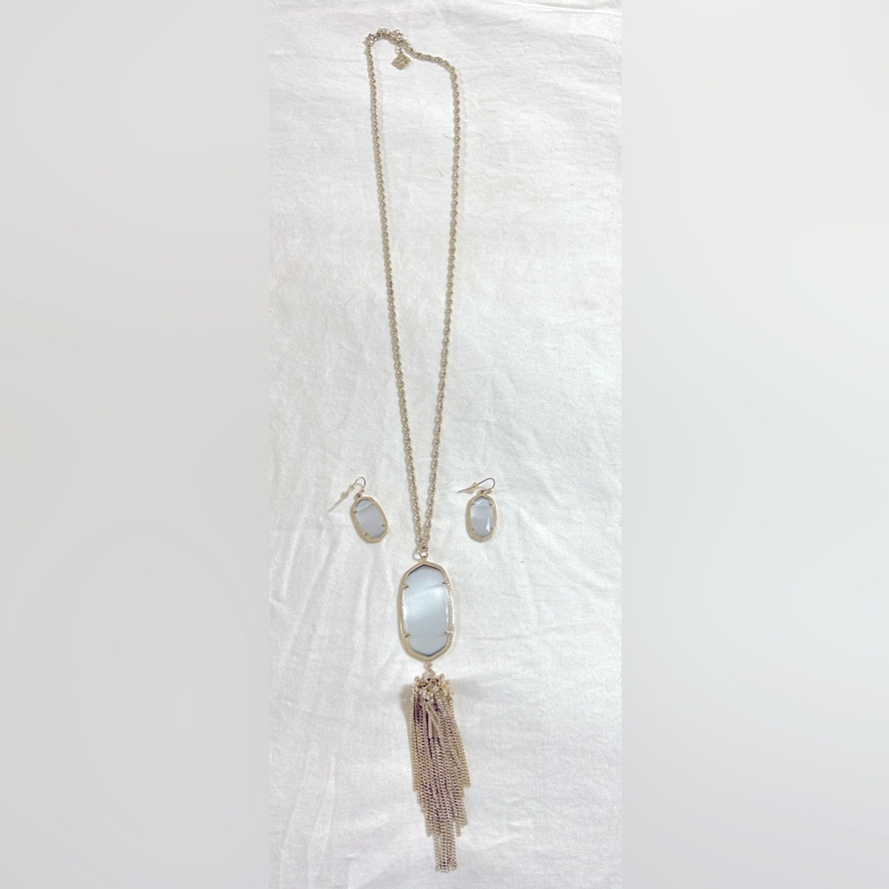 Kendra Scott necklace and earrings
